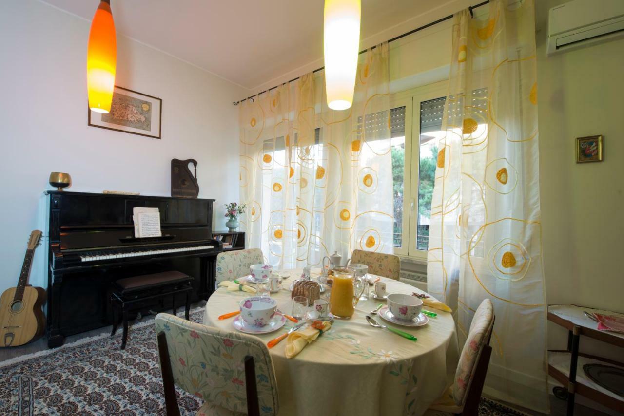 Fortyfourbandb Bed & Breakfast Cagliari Eksteriør bilde